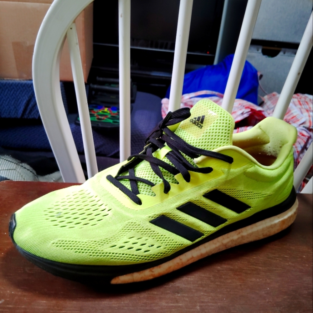 Adidas Men's Yellow Running Shoes